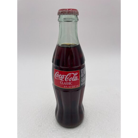1996 Coca-Cola Classic Christmas Edition Glass Bottle 8 Fl Oz With Santa Label - Picture 4 of 6